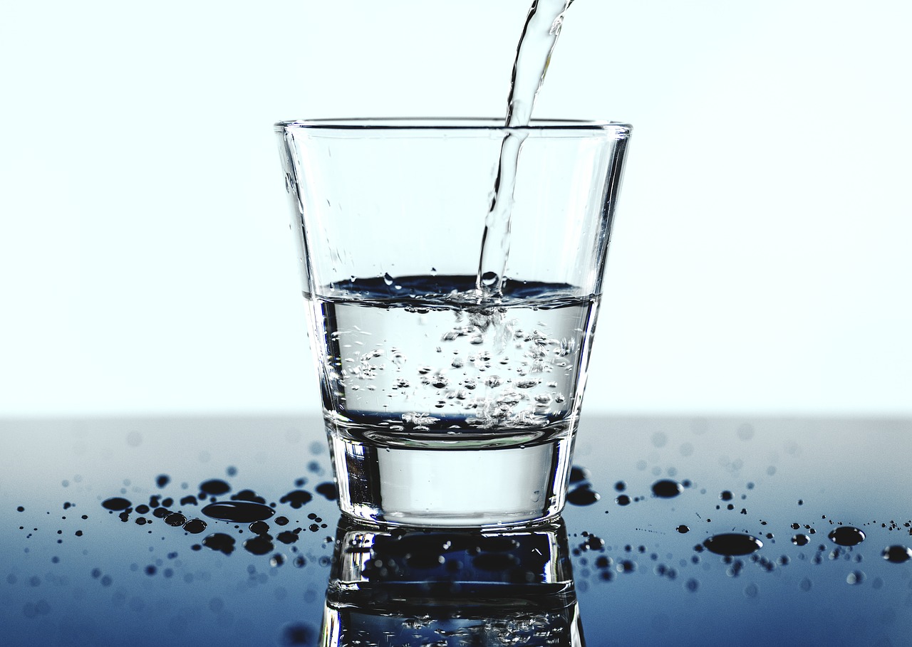 Co trzeba wiedzieć o wodzie alkalicznej?