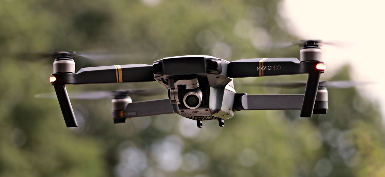 Podróżowanie z dronem – o czym warto pamiętać?