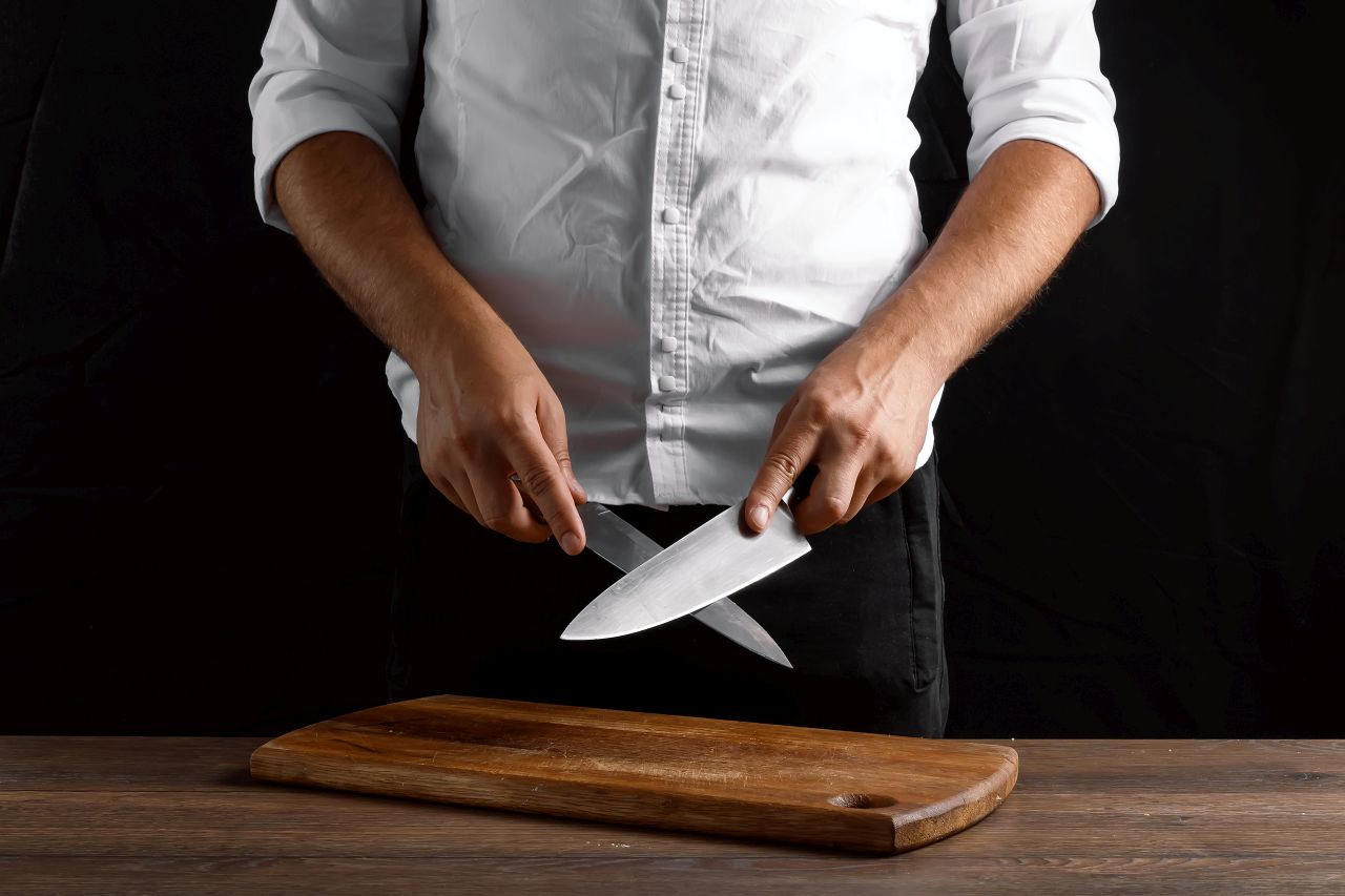 Ostrzenie noży – czy warto to robić?